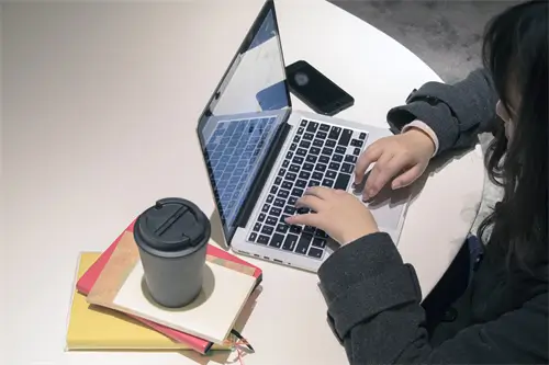 高中的校长任期多久